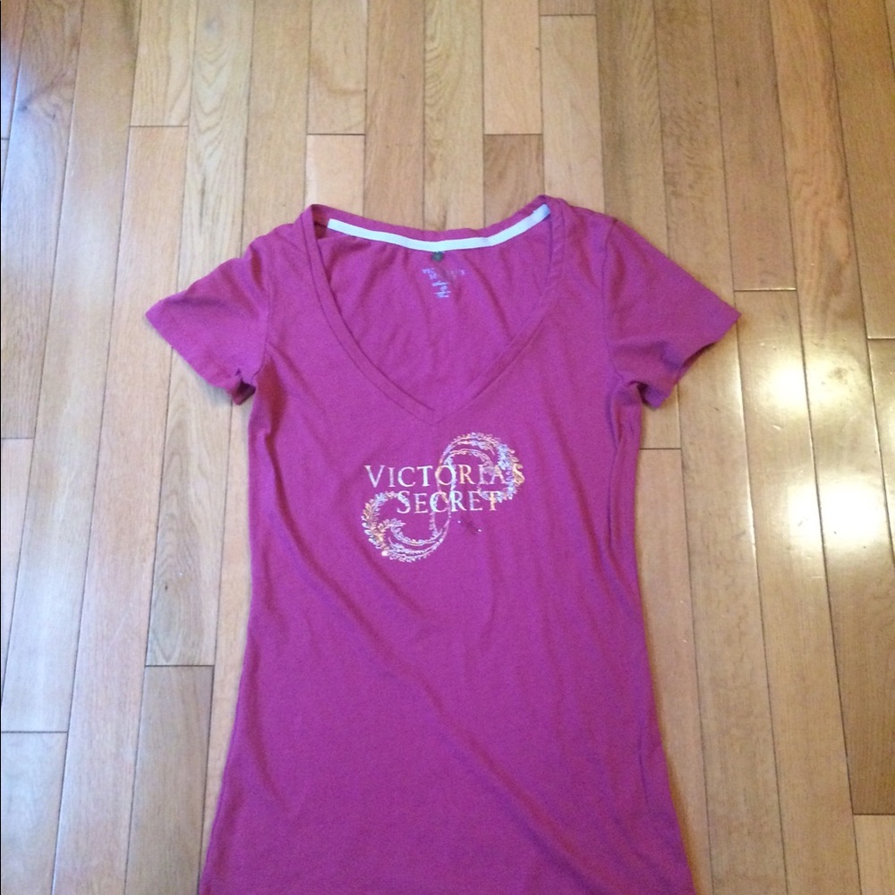 VS v neck
